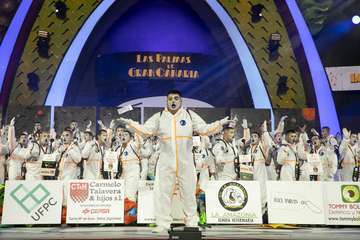 Los nietos de Sary Mánchez abren la final de murgas del Carnaval de 'Una noche en Río' (Foto TA)